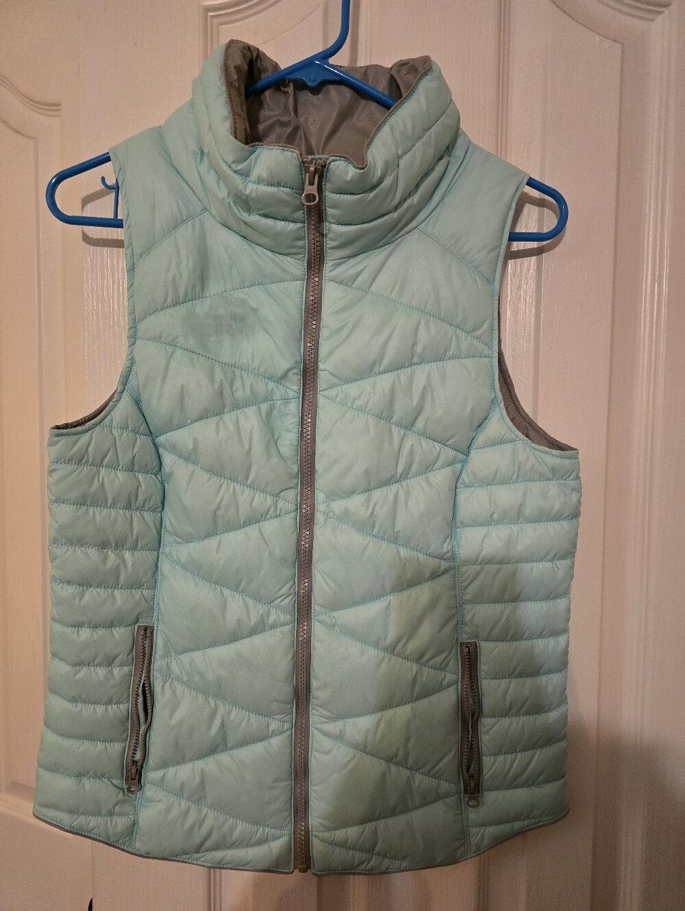 Aqua Blue Sleeveless Puffer Jacket